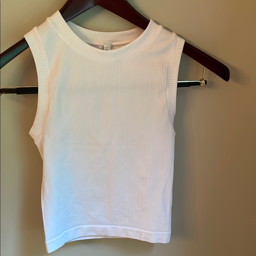 Athleta White Sleeveless Fitted Crop Tank Top
